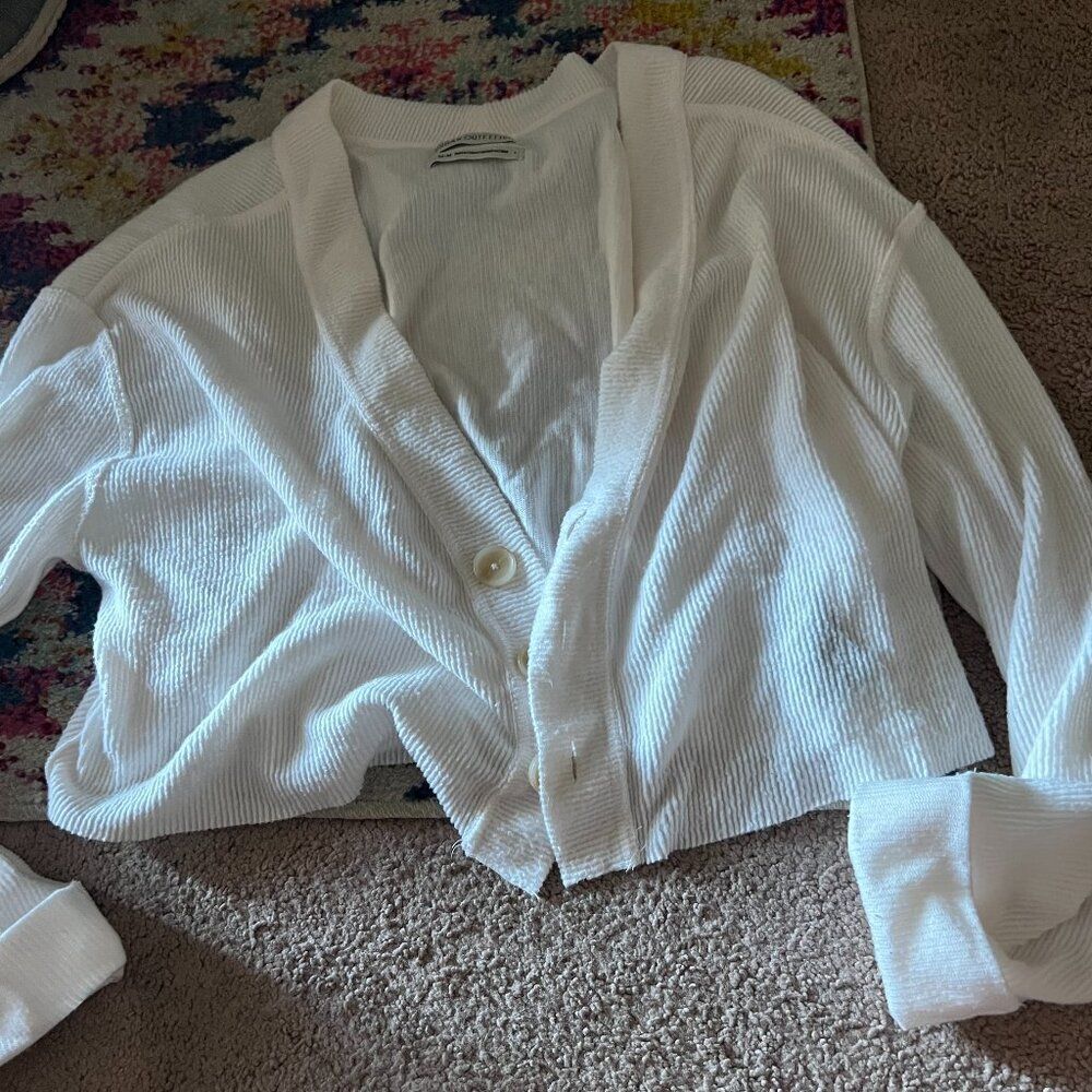 Urban Outfitters White Cropped Ribbed Cardigan